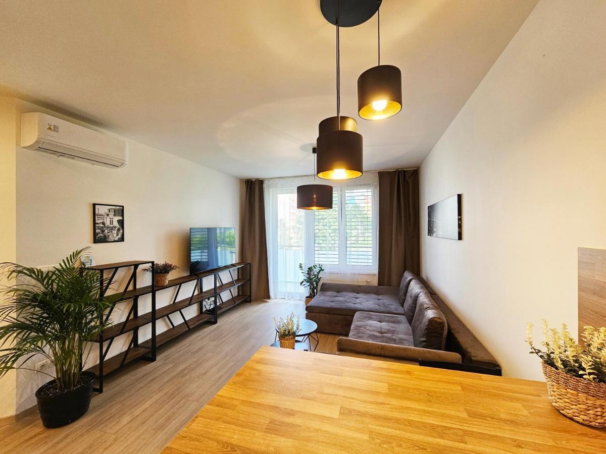 2 Room Apartment, New Building, Bosakova Street, 28 Bratislava Esterno foto